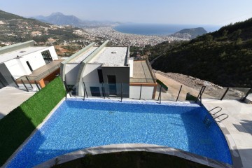 Alanya Tepe Modern Villa Kiralık 5+1